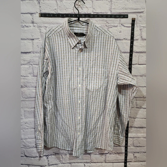 Bugatchi classic textured, lightweight button-down stripe shirt Size XLarge - Picture 1 of 4